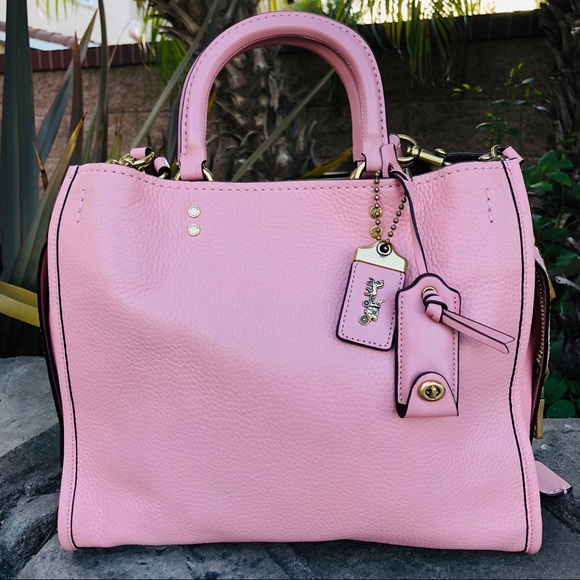 coach rogue pink